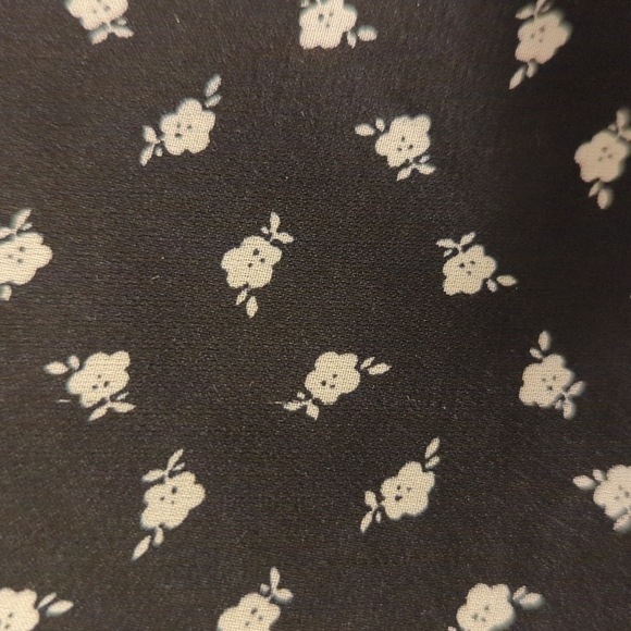 Sleeveless floral top - Picture 4 of 6